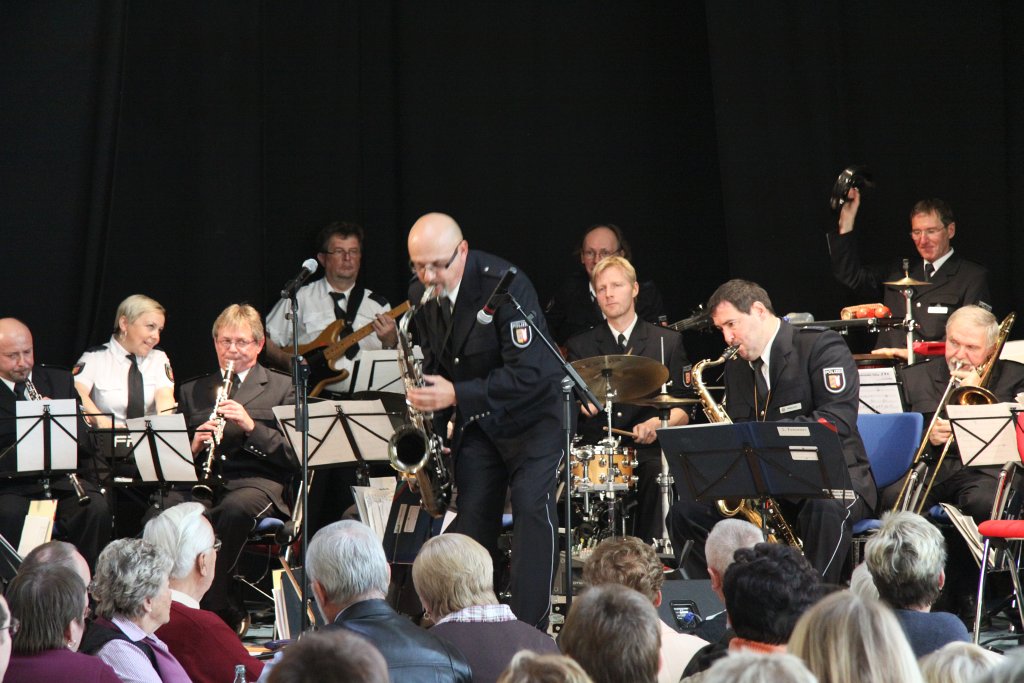 Leiter der Polizei Big Band Schleswig Holstein Jiri Halada am Saxophone