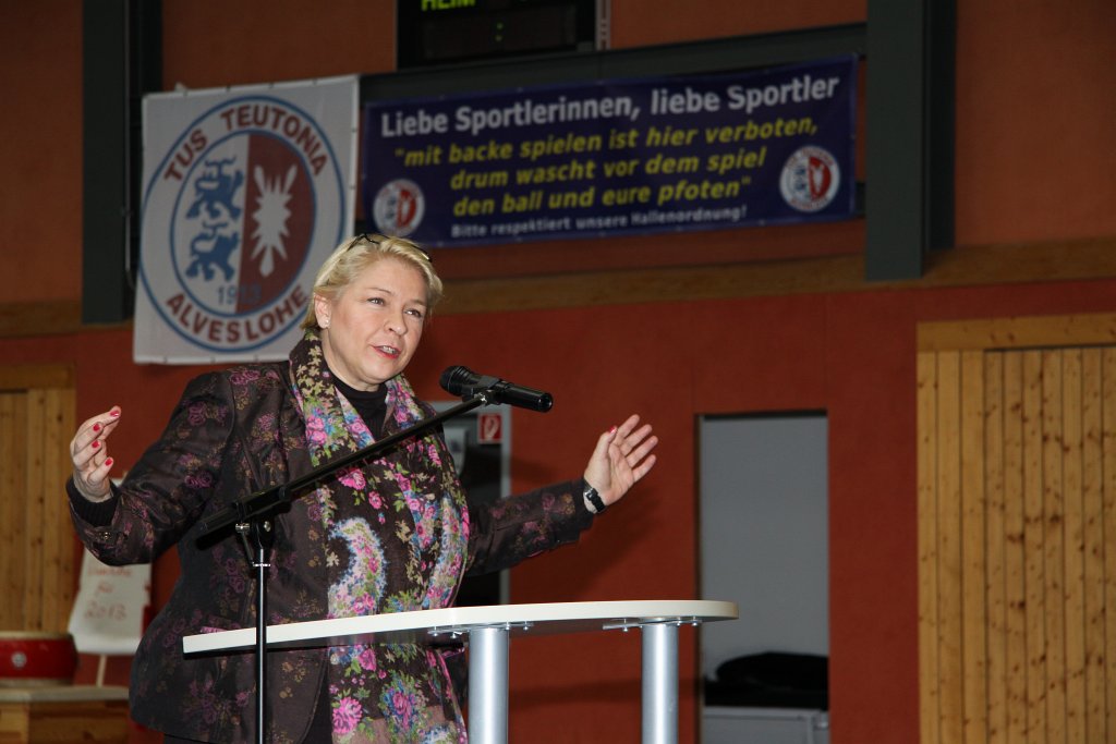 Landrätin Jutta Hartwig richtet Ihre Grüße an den TuS und die Gemeinde Alveslohe